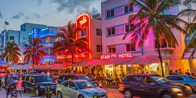 Miami Open-top Bus Night Tour - Image 2