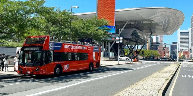 Boston Hop-On Hop-Off Bus Tour - Image 3
