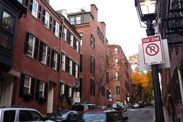 Boston Sightseeing Driving Tour - Image 1