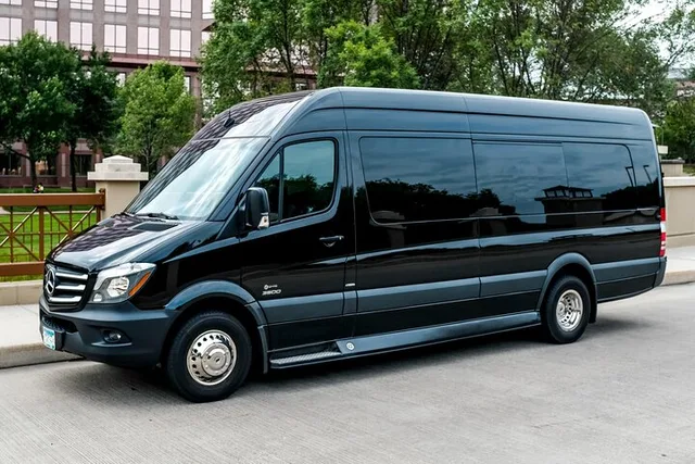 Las Vegas Private Limo Airport Transfer - Image 1