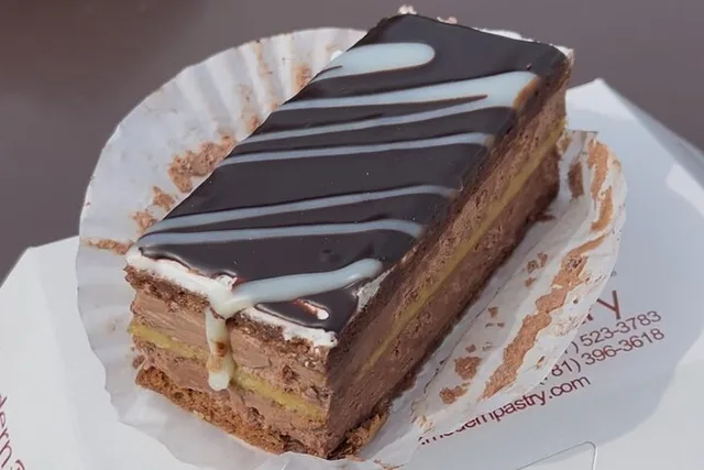 Boston Bakery & Cafe Tour - Image 3