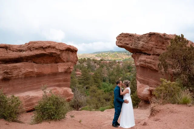 Colorado Springs Photoshoot Garden of the Gods 1 hr - Image 3