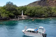 Kailua-Kona Snorkel Cruise in Kealakekua Bay thumbnail 3