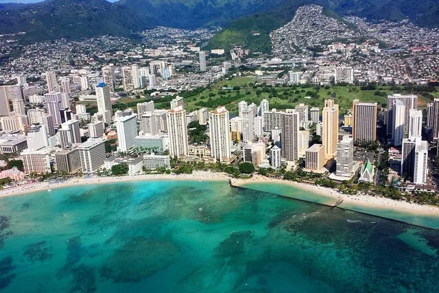 Waikiki Parasailing Adventure - Image 3