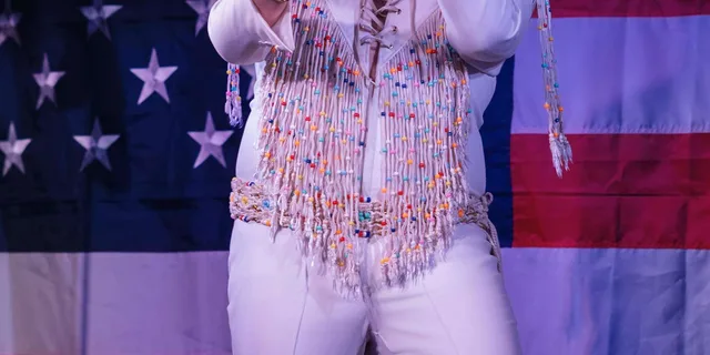 Pigeon Forge Elvis and Johnny Cash Tribute Show 90 Min - Image 5