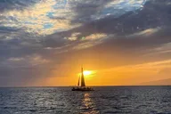 Honolulu Fireworks Dinner Sail thumbnail 3