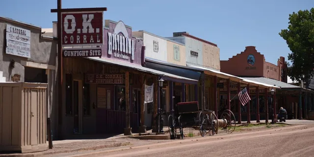 Tucson Apache Dawn Tour with Narration 1 hr - Image 3