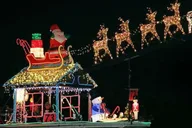 Newport Beach Holiday Lights Cruise thumbnail 3