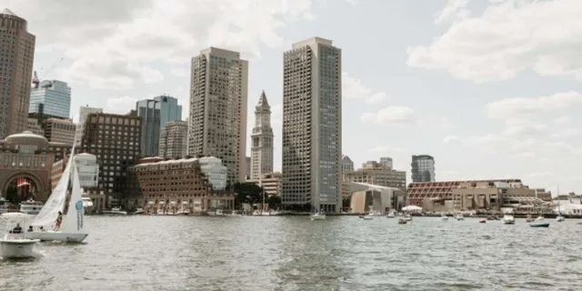 Boston Harbor and Charles River Architecture Boat Tour - Image 6