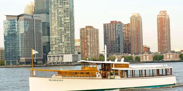 New York City Sunset Yacht Cruise - Image 5