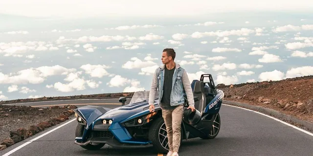 Maui Polaris Slingshot Adventure - Image 2