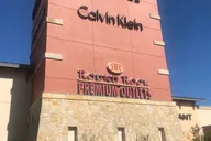 Austin Shopping Tour to Round Rock Premium Outlets thumbnail 6