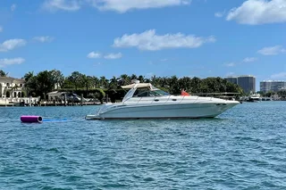 Miami Yacht Tour with Captain & Drinks