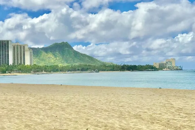Waikiki Military and Entertainment History Walking Tour - Image 2