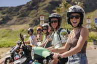 Honolulu Moped Rental for the Day thumbnail 4