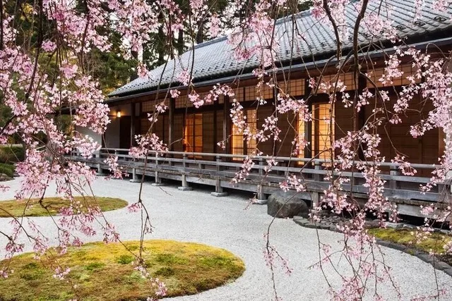 Portland City Tour: History, Gardens, and Iconic Sights - Image 2