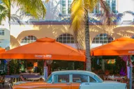 Miami Art Deco Tour with Exclusive Access thumbnail 2