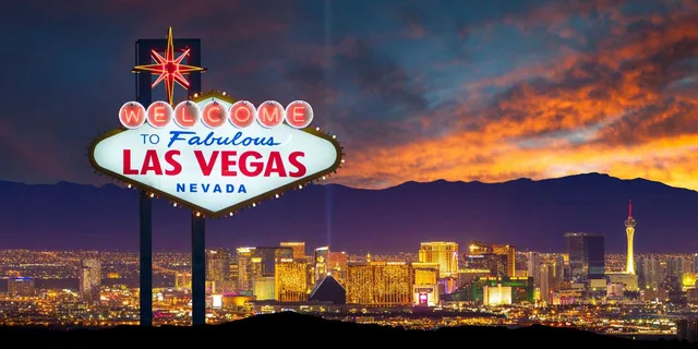 Las Vegas Private Custom Walking Tour - Image 1