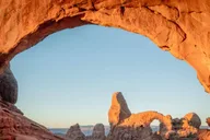 Moab Arches National Park Sunset Van Tour thumbnail 3