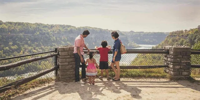 Niagara Falls Maid of the Mist & Cave Adventure - Image 1