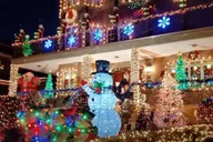 New York City Dyker Heights Christmas Lights Walking Tour thumbnail 3