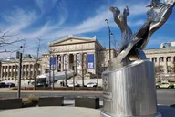 Chicago City Minibus Tour thumbnail 5