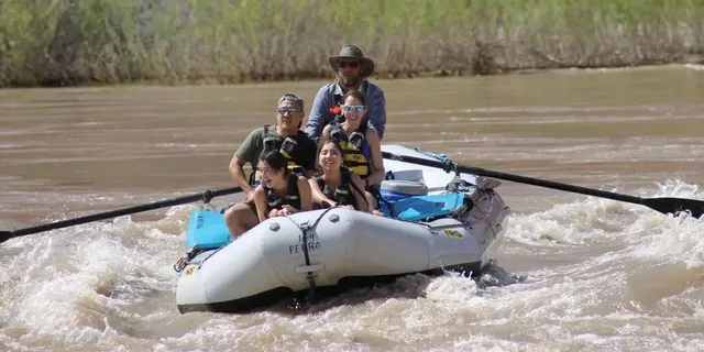 Moab Colorado River Rafting Adventure 4 hr - Image 2