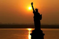 New York City Harbor Skyline and Statue of Liberty Tour thumbnail 3
