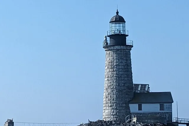 Portland Lighthouses Boat Tour - Image 6