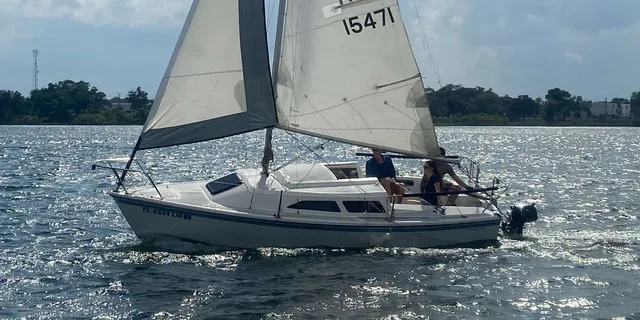 Orlando Sailing Tour with Instructor 2 hr - Image 4