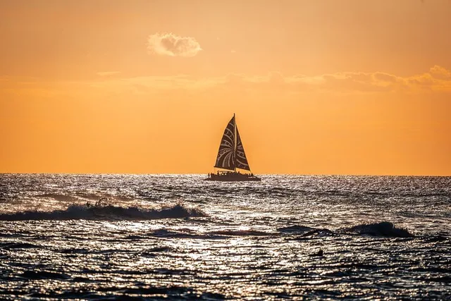 Oahu Waikiki Coast Sunset Cocktail Sail - Image 3