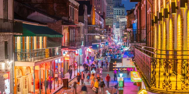 New Orleans Haunted and True Crime Pub Crawl 2 hr - Image 5