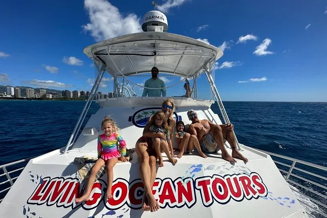 Waikiki Snorkel and Wildlife Cruise - Image 6