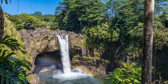 Hilo Volcanoes and Waterfalls Private Tour - Image 4