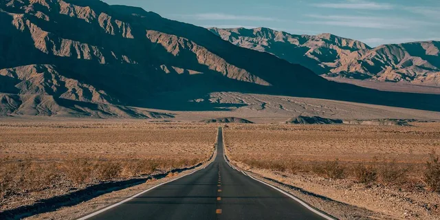 Las Vegas Death Valley and Mojave Desert Tour - Image 2