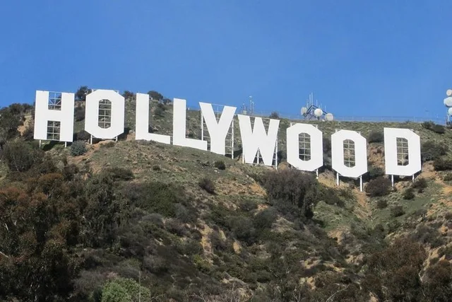 Los Angeles SUV Tour of Hollywood and Beverly Hills - Image 6