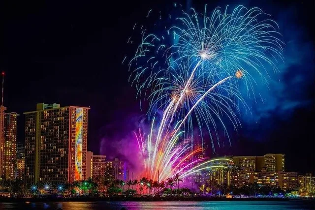 Honolulu Fireworks Sail from Waikiki Beach - Image 1