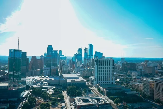 Austin Helicopter Tour Over Downtown and Lake Austin 45 min - Image 3