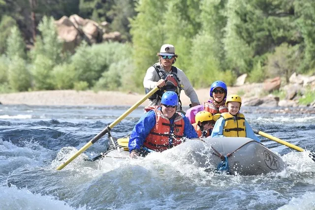 Salida Canyon Rafting Tour - Image 3