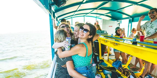 Fort Lauderdale Sandbar and Yacht Tour 2 hr - Image 6