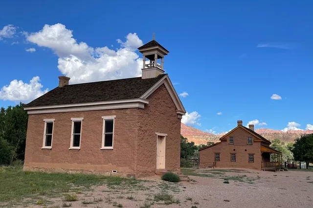 Zion Jeep Tour including Grafton Ghost Town - Image 2