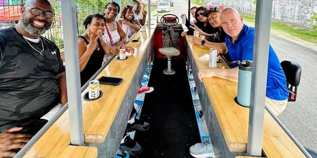 New Orleans Party Bike Bar Crawl - Image 5