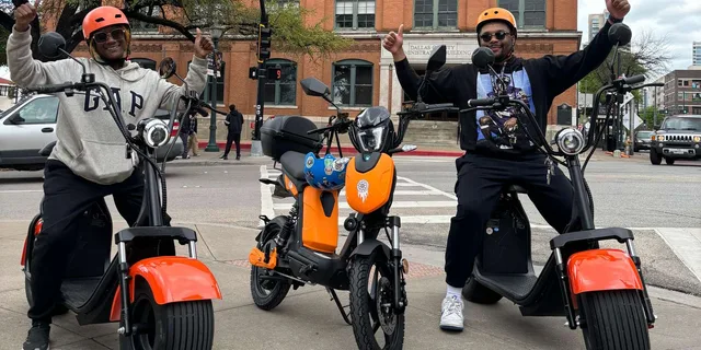 Dallas JFK Assassination Scooter Tour - Image 6