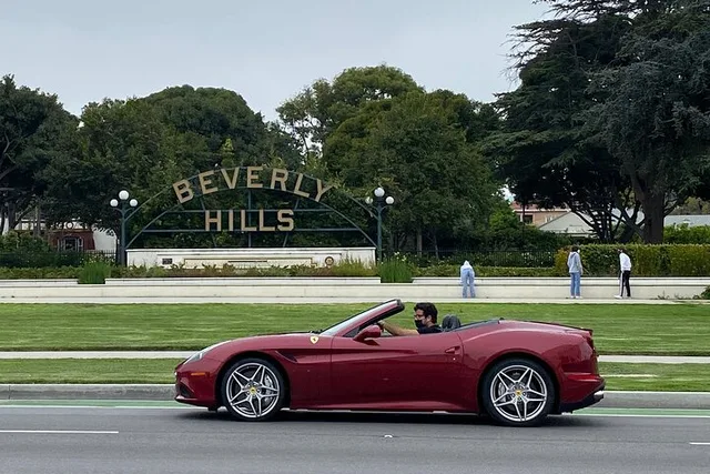 Hollywood Ferrari California T Drive - Image 5