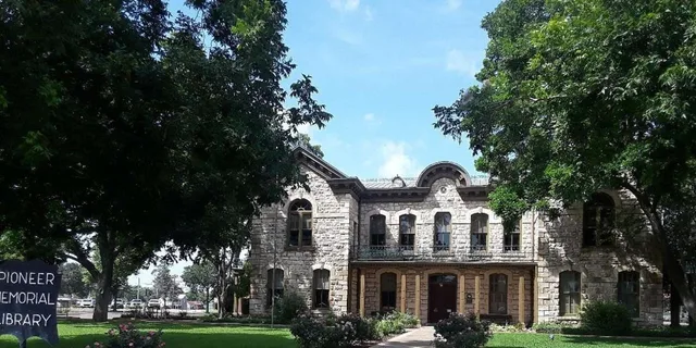 San Antonio Texas Hill Country Day Trip - Image 1