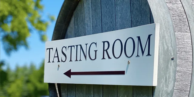 Traverse City Wine Tour with Designated Driver - Image 4