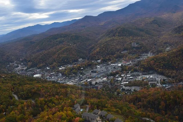 Pigeon Forge Wears Valley Helicopter Tour 18 Min - Image 5