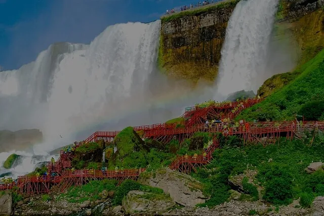 Niagara Falls Boat Ride and Cave Tour - Image 3