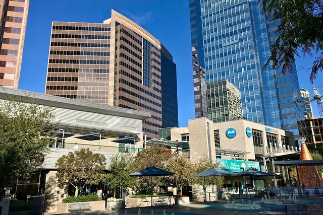 Phoenix Airport Private Transfer by SUV - Image 5