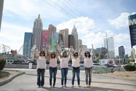 Las Vegas Photo Tour by Limousine thumbnail 2